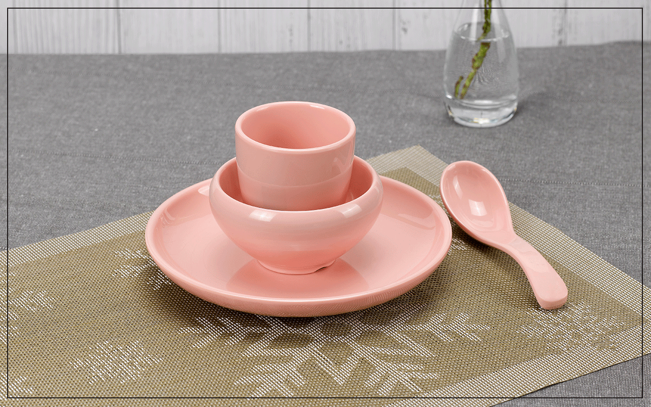 <strong>密胺餐具-酒店創(chuàng)意擺臺</strong>